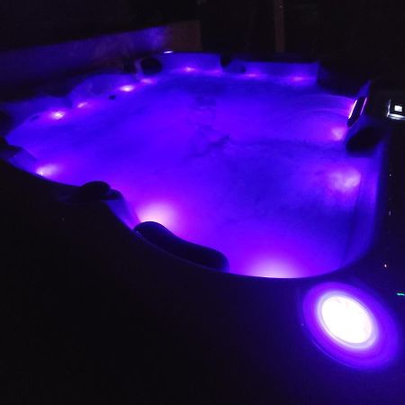 メルイユLogement Entier Et Calme 55M2 Avec Spa - Sauna Et Borne De Recharge 7Kwアパートメント エクステリア 写真