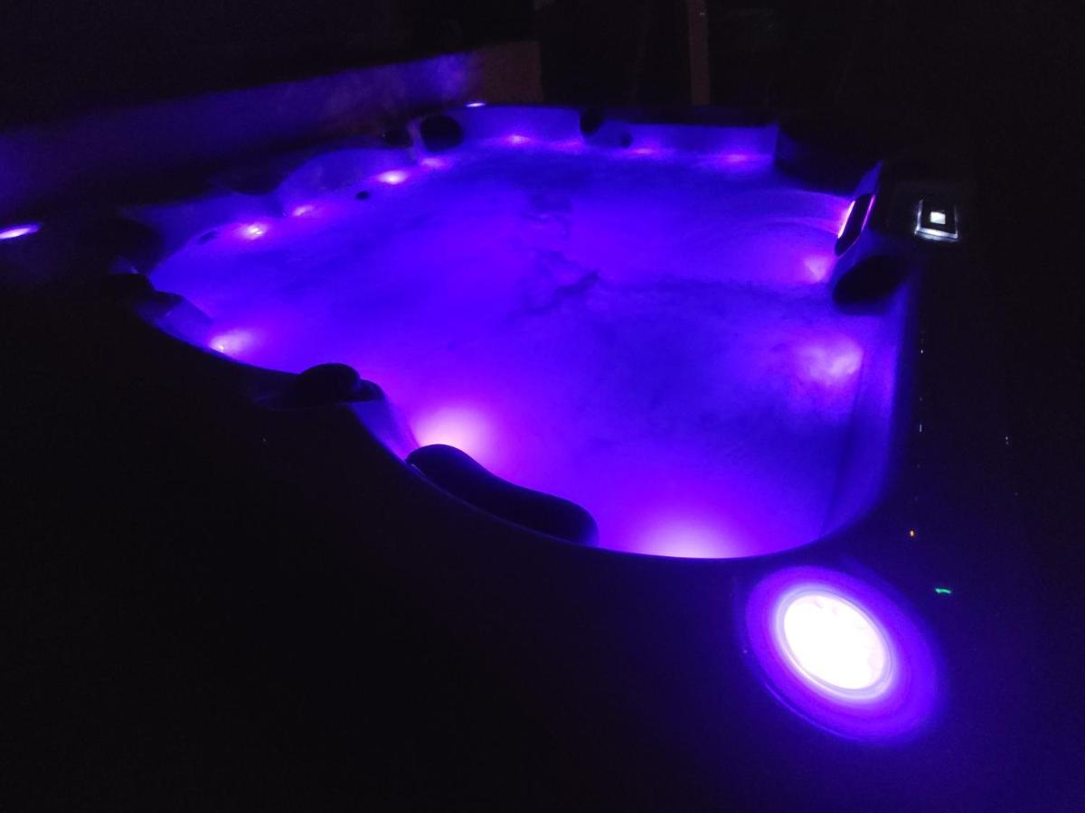 メルイユLogement Entier Et Calme 55M2 Avec Spa - Sauna Et Borne De Recharge 7Kwアパートメント エクステリア 写真
