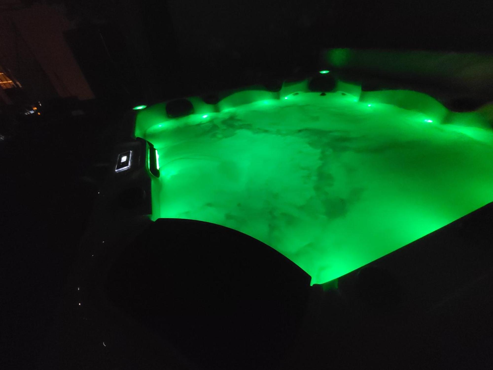 メルイユLogement Entier Et Calme 55M2 Avec Spa - Sauna Et Borne De Recharge 7Kwアパートメント エクステリア 写真